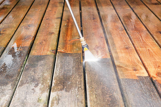 Best Commercial Building Pressure Washing  in Howland Center, OH